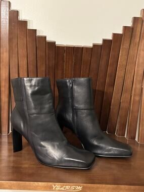 Maraolo Black Leather Square Toe Ankle Boots – Women's Size 9.5M